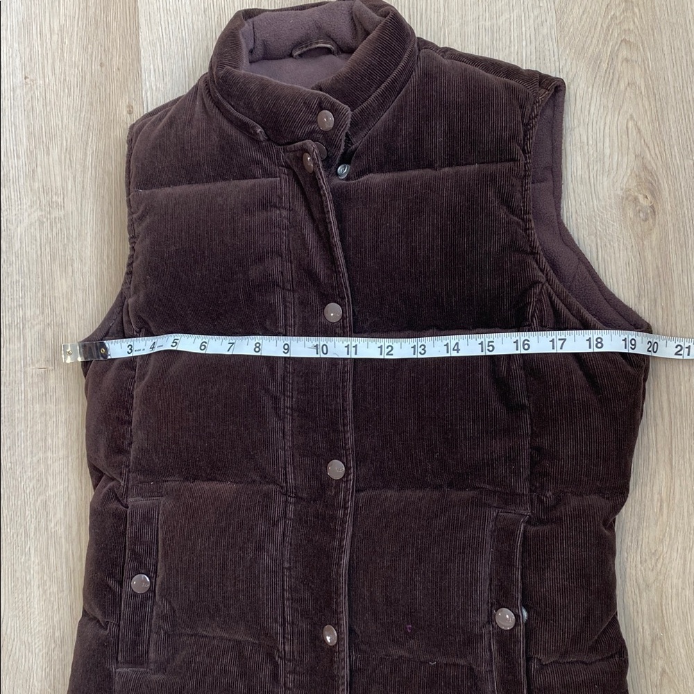 GAP Corduroy Down Filled Puffer Vest - Picture 11 of 12